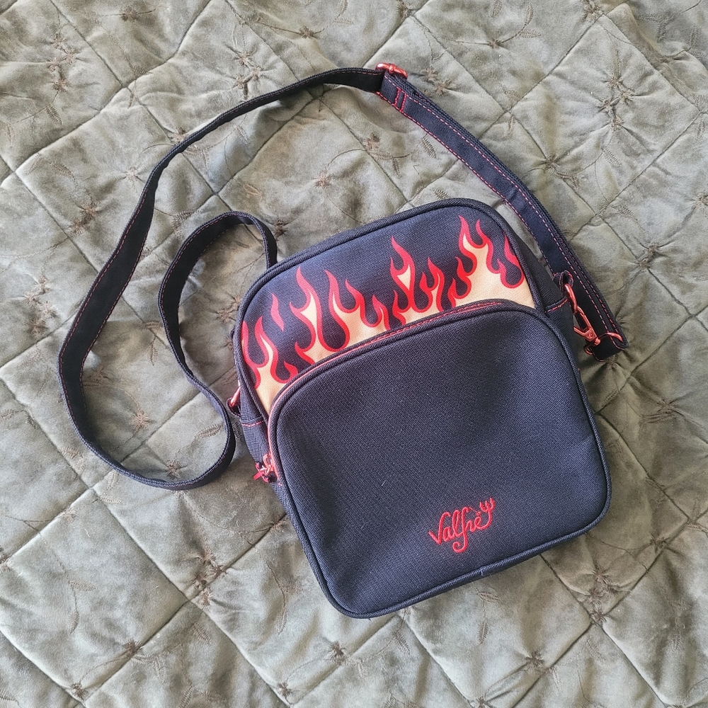 Valfre flame purse 🔥